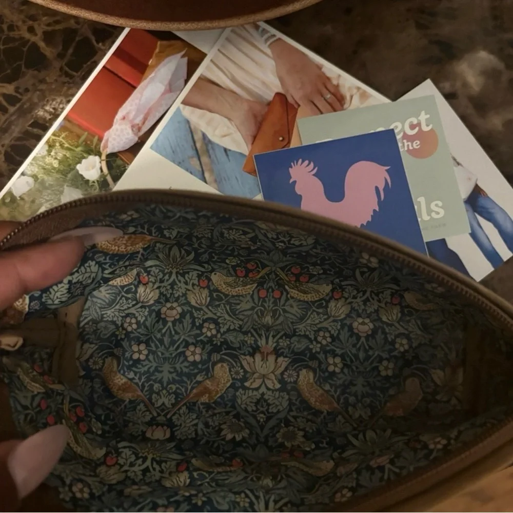 Meanwhile Back On The Farm Original Field Tan Canvas Backpack Set - Picture 5 of 14
